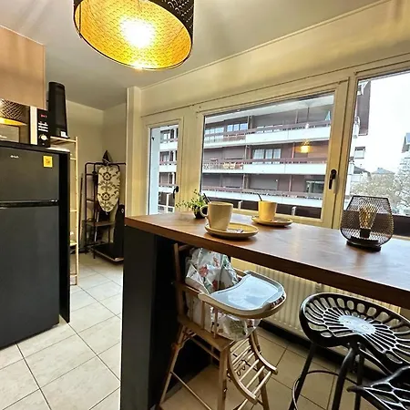 Flechambault Face A La Basilique Avec Terrasse Apartment Reims